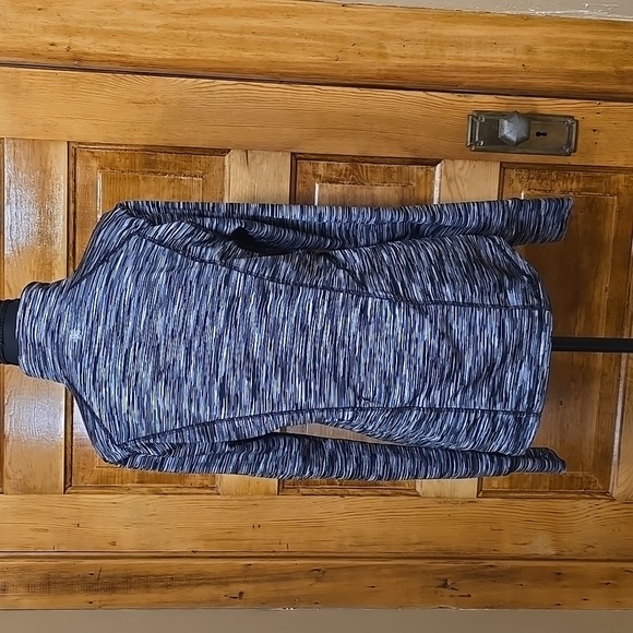 Tek Gear Black and Gray Women's Jacket - Picture 3 of 4